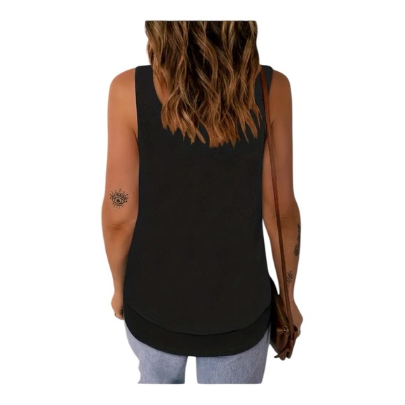 NWOT Black and Green Sleeveless Blouse with Cut Out Tie Front - Picture 5 of 11